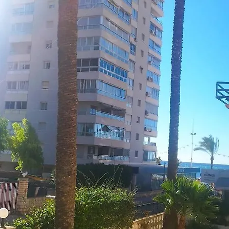 Playa Levante 1º Lineal Lateral ベニドルム